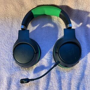 Wireless Razer Headset with Mic
